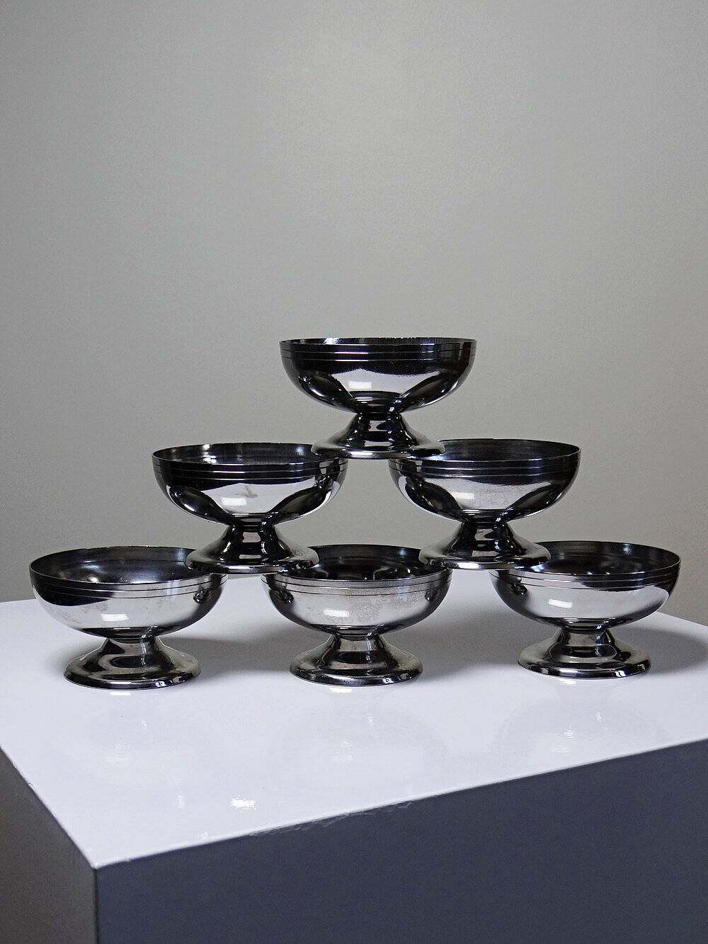 6 vintage bistro-style stainless steel dessert bowls on feet