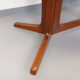 Table à manger ovale extensible en orme par Baumann, années 60-70