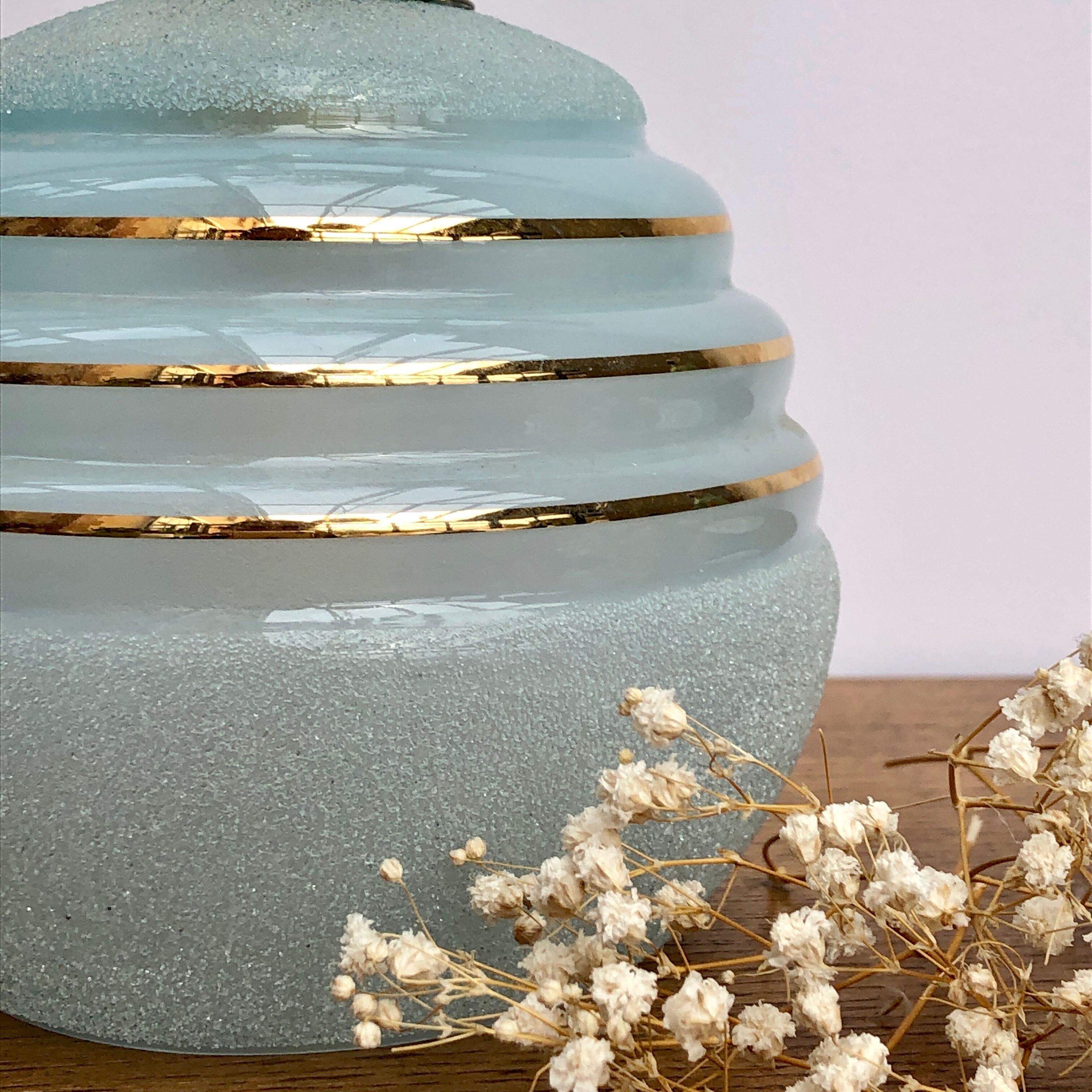 Sconce vintage globe in shortbread glass