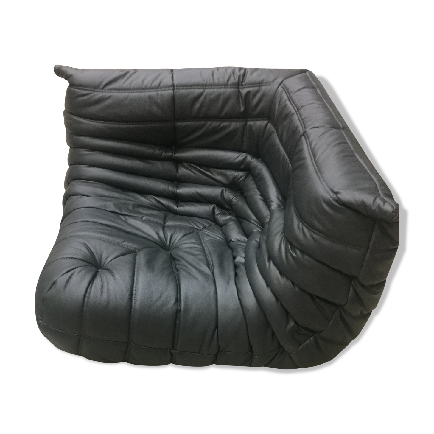 "Togo" angle chair leather model designed by Michel Ducaroy 1973