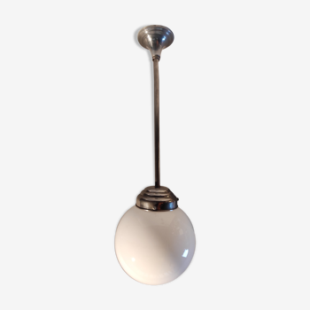 Suspension Art déco  boule opaline blanche type lampe de brasserie