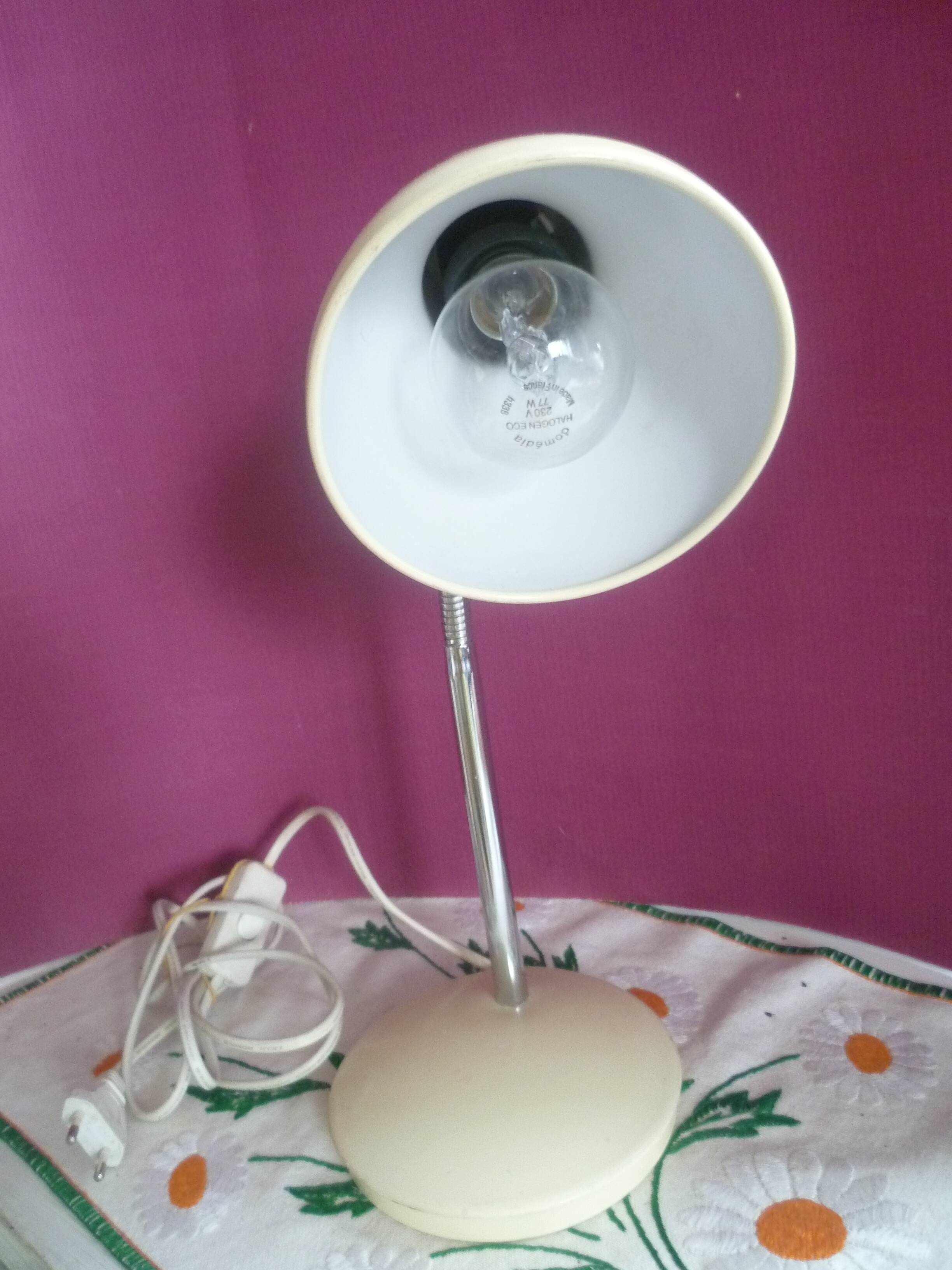Lampe de bureau vintage en metal peint reglable loft