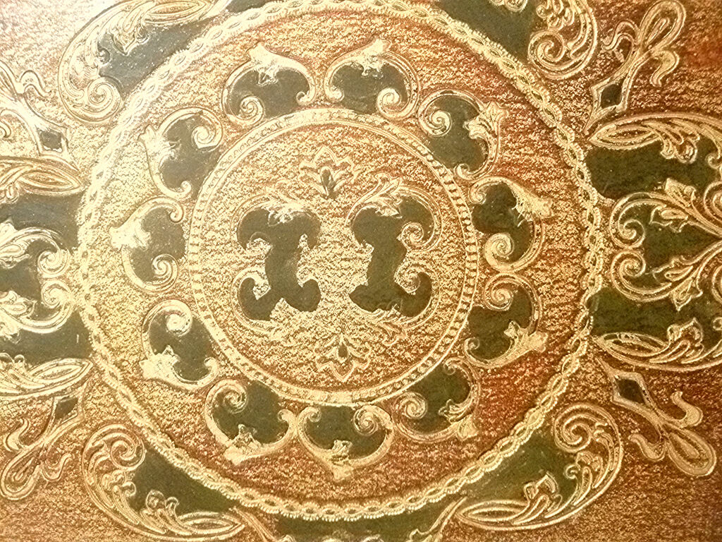Florentine service tray in painted wood