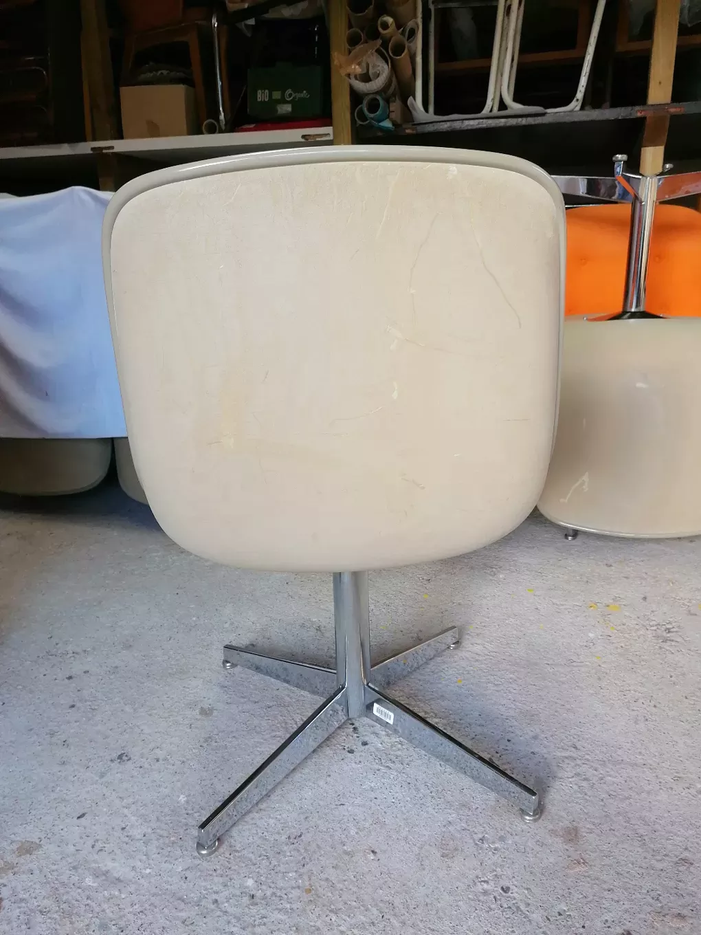 Set of 4 vintage Steelcase Strafor office chairs by Randall Buck.
