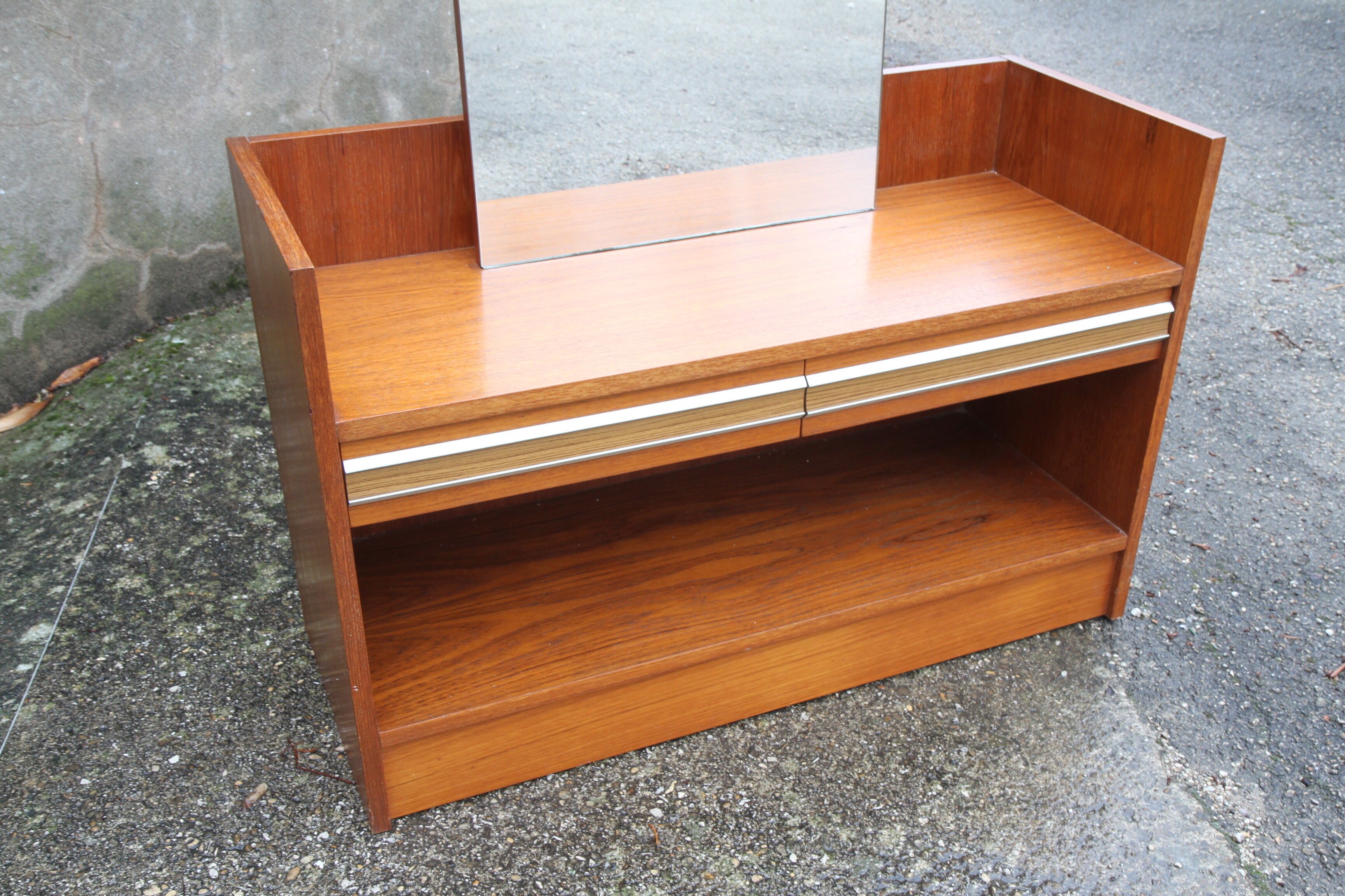 Dressing table vintage