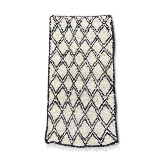 Tapis berbere marocain beni ouarain noir et blanc 100x210 cm