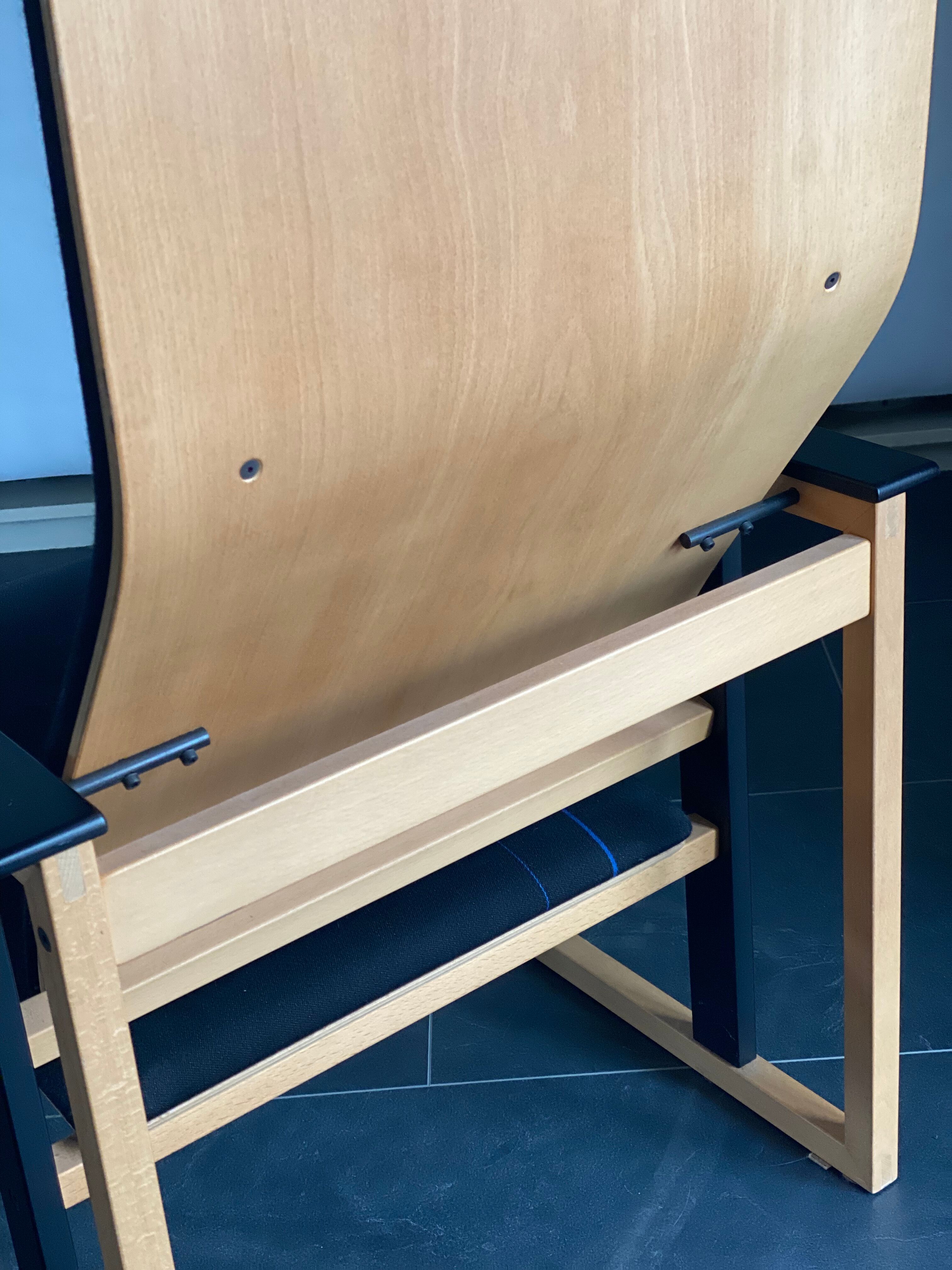 Paire de fauteuils Artza Noirs par Simo Heikkila