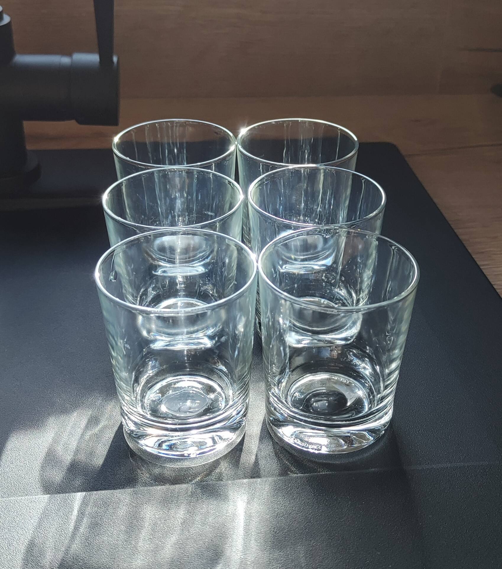 12 carafes of approximately 10 cl
