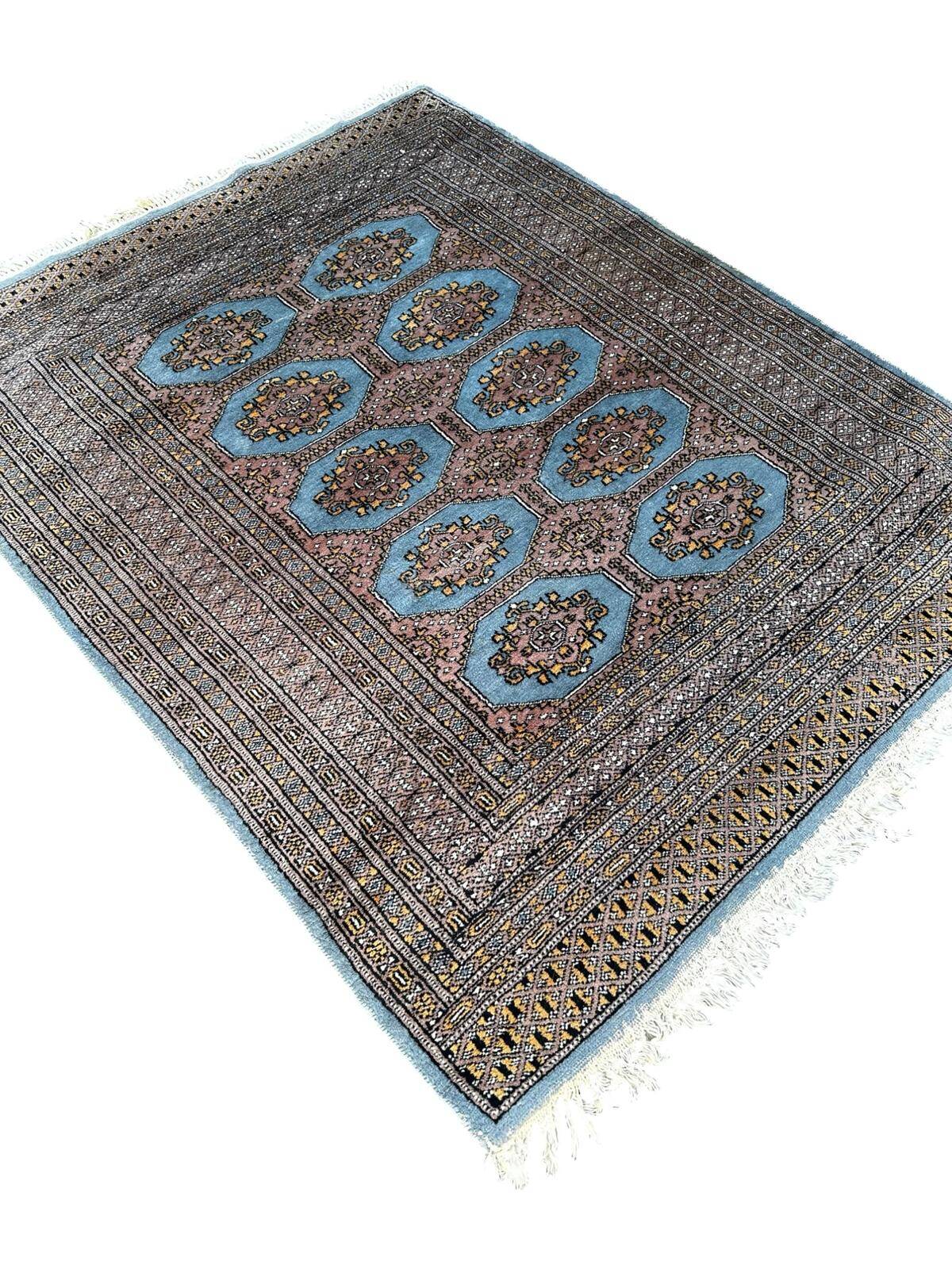 Handmade Pakistani rug 130cm x 165cm