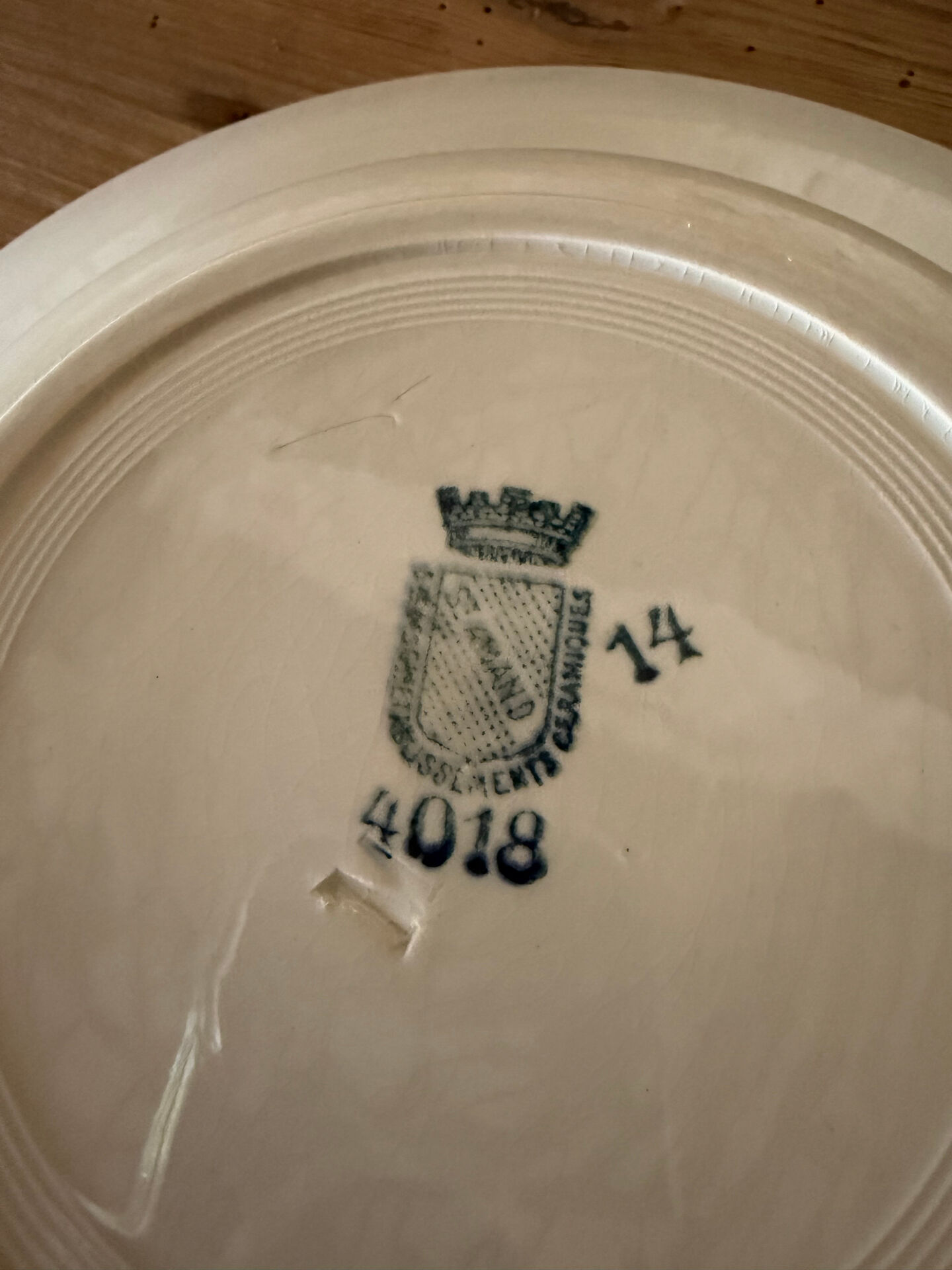 Mismatched deep plates service Saint Amand
