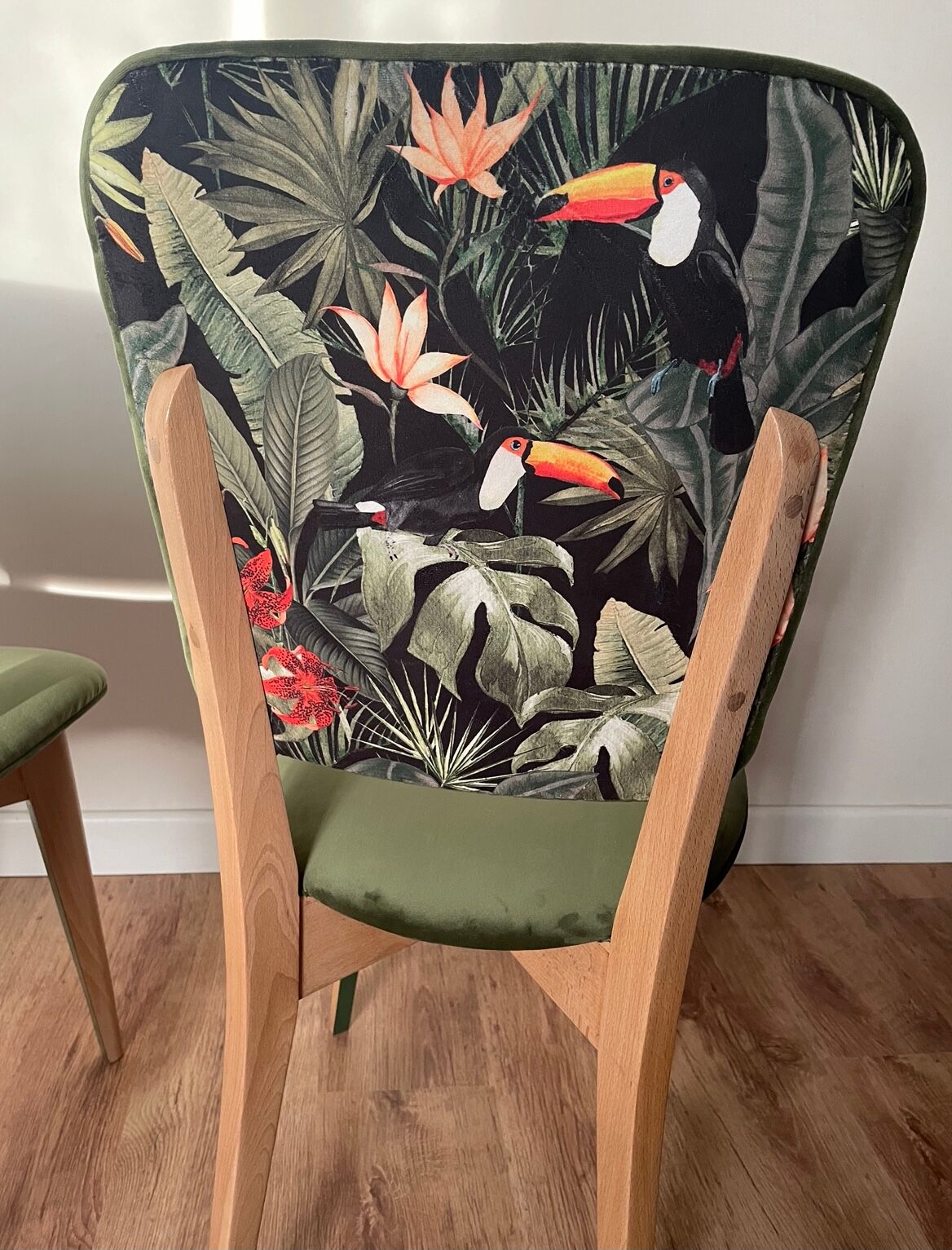 Chairs year 50/60, restored in green velvet and jungle parrot