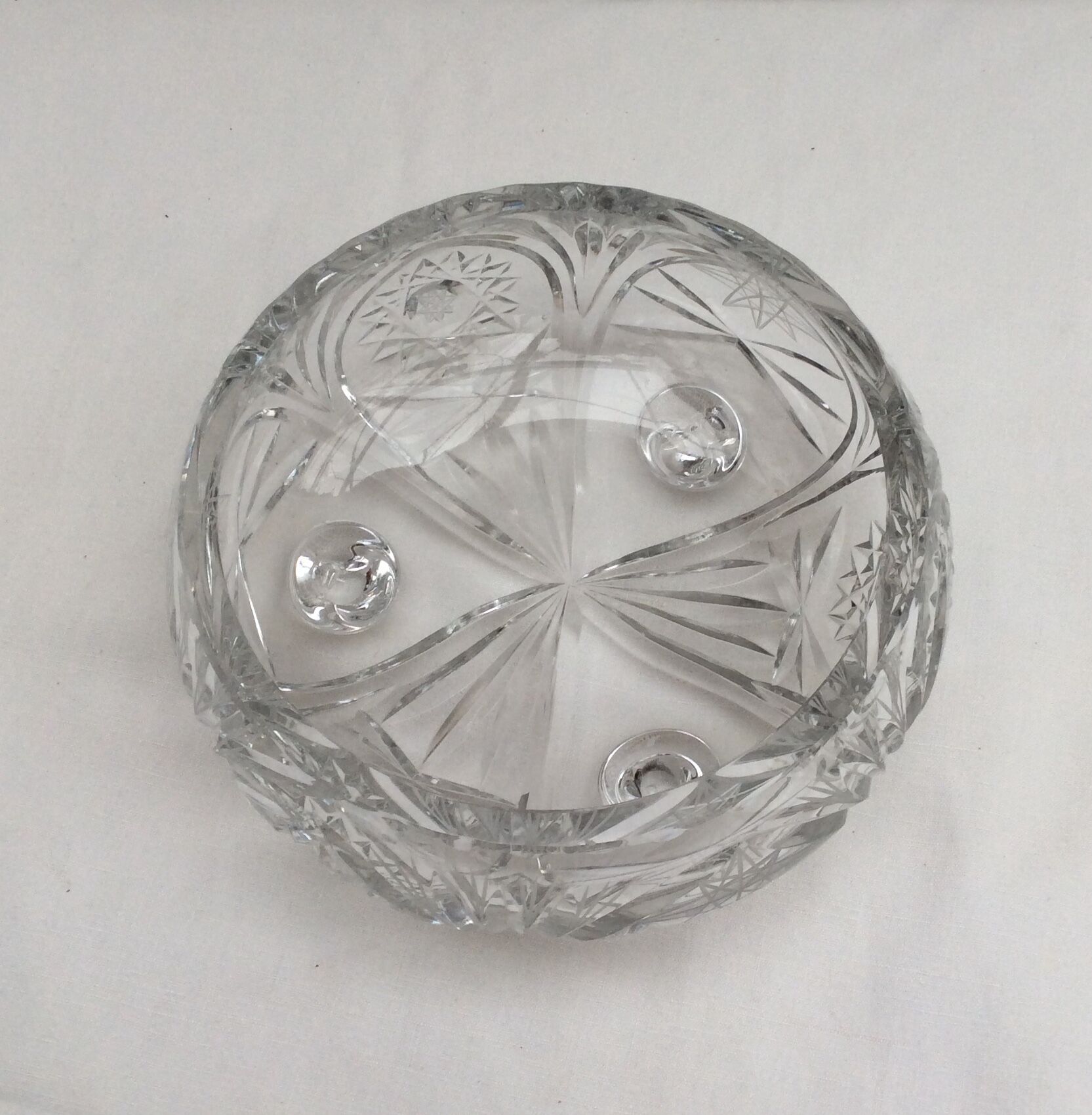 Empty vintage round crystal pocket size: height -16cm- diameter -18cm-