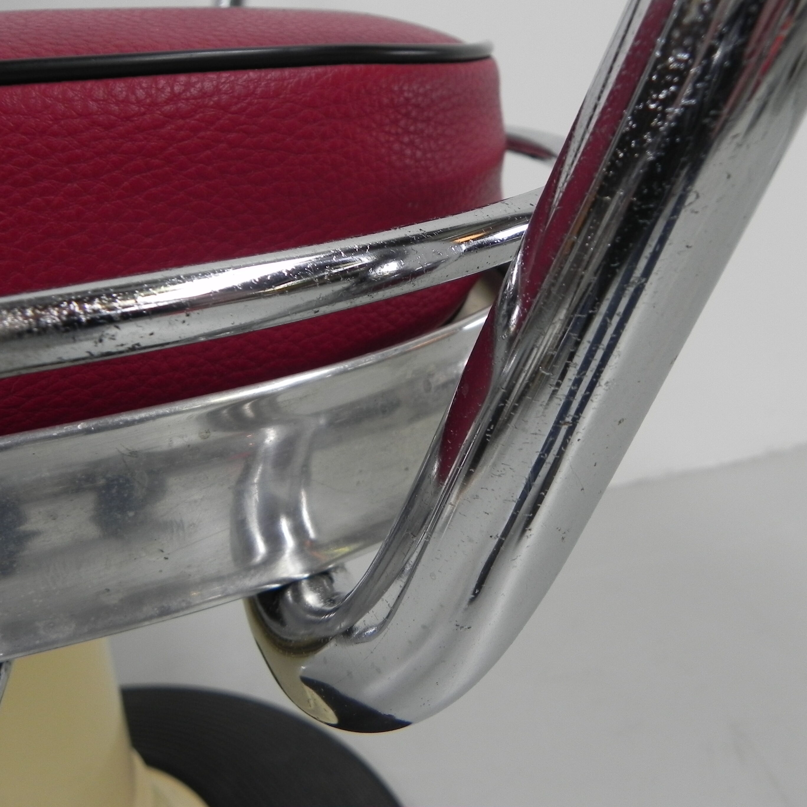 Vintage barber chair, barber chair Nubert