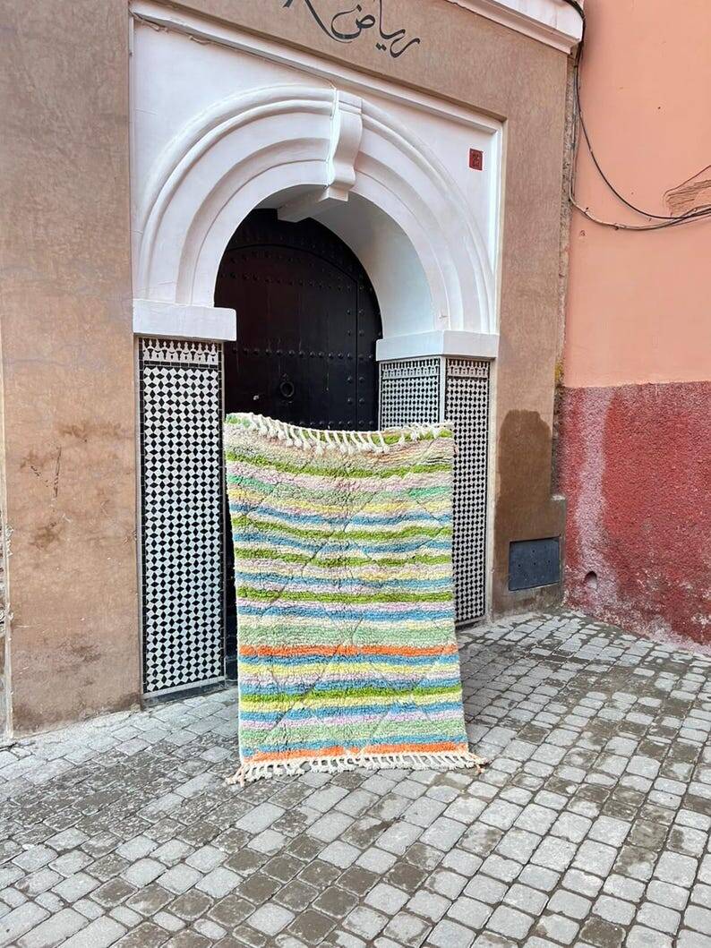 Handmade Moroccan rug 250cm x 150cm