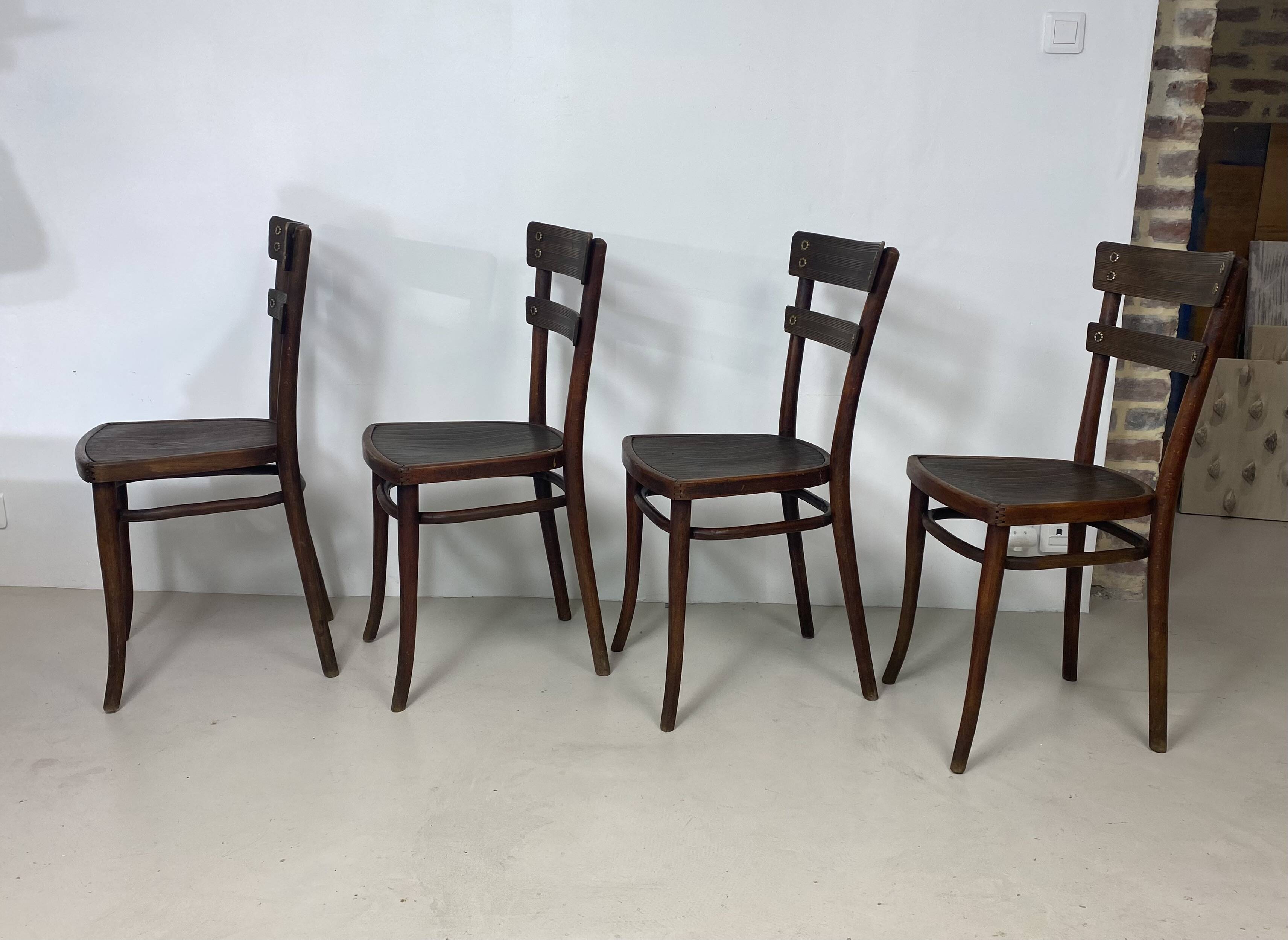 Set of 4 Thonet beech chairs – Model no. 651
