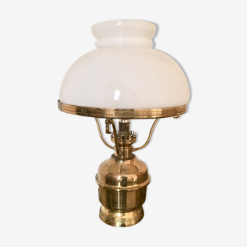 Lampe de table laiton doré et opaline