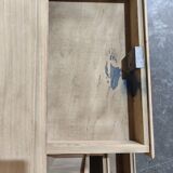 Desk in solid elm with natural airbrushing