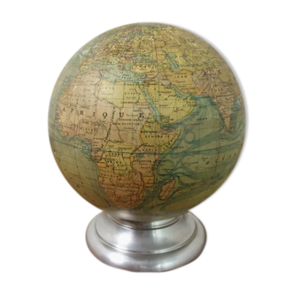 Globe lamp