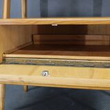 Table de chevet en érable, style milieu du siècle, années 1960, avec étagère en verre opale, restaurée, Tchécoslovaquie