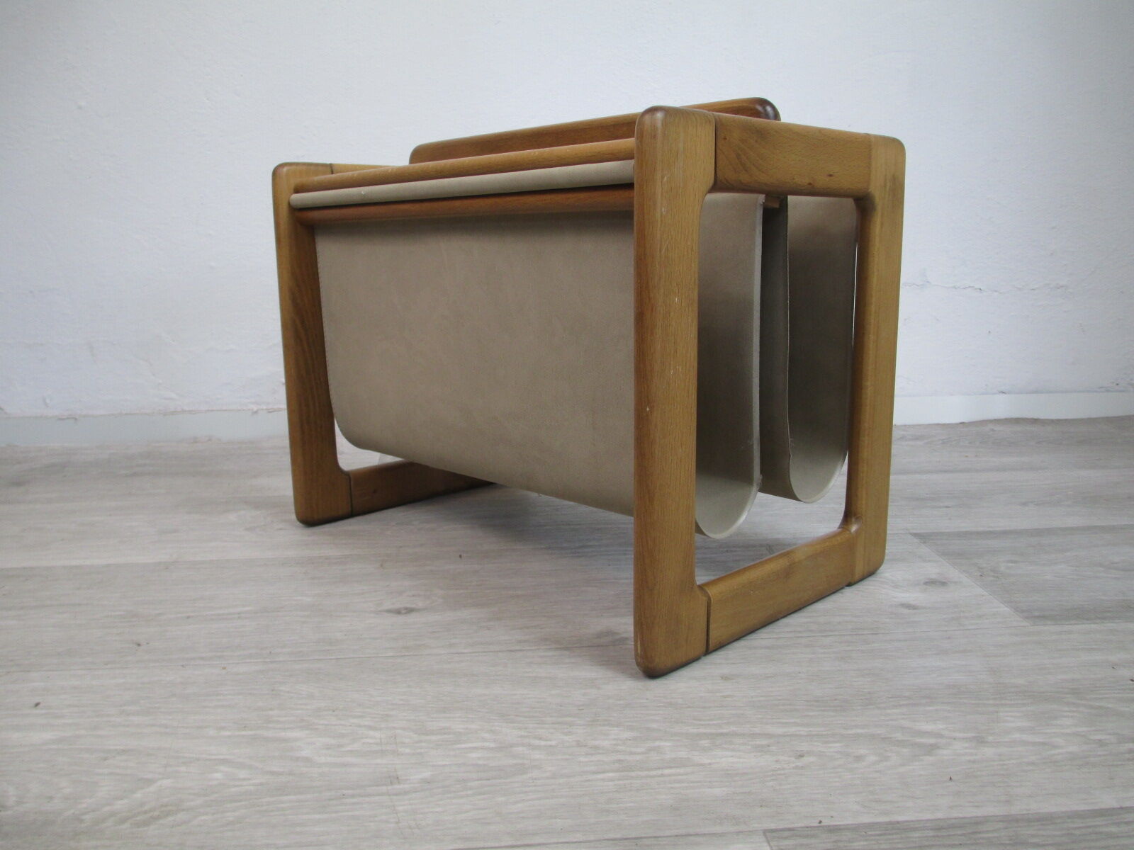 Magazine rack, Union, 1970