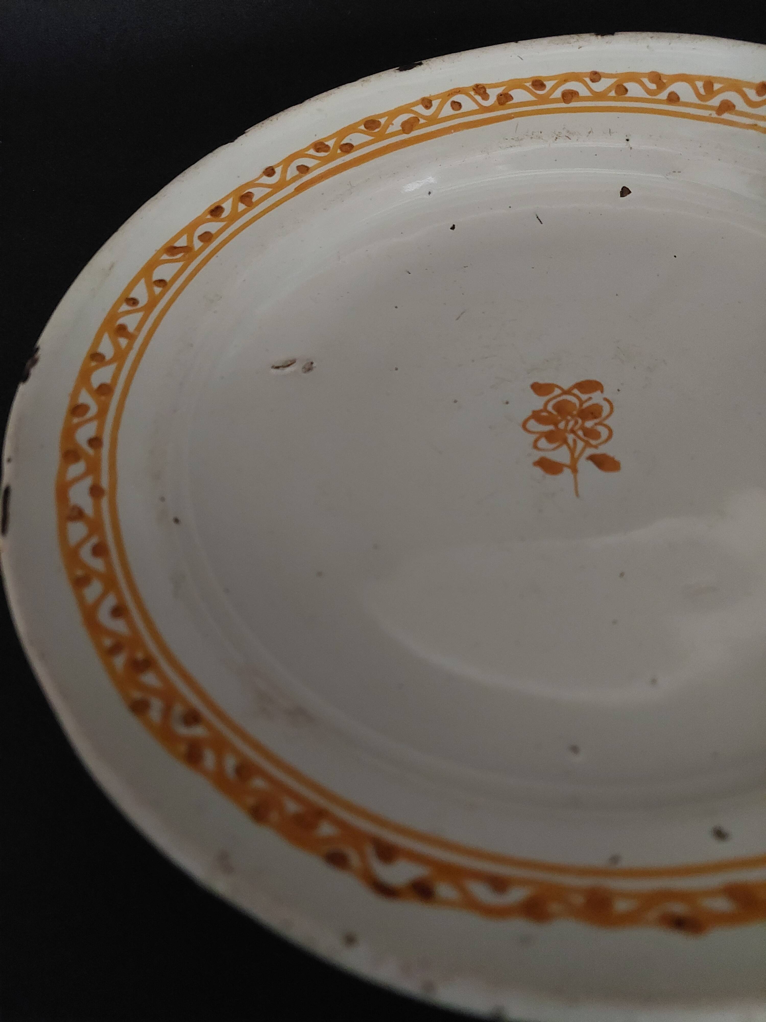 Moustiers earthenware plate, early 19th century