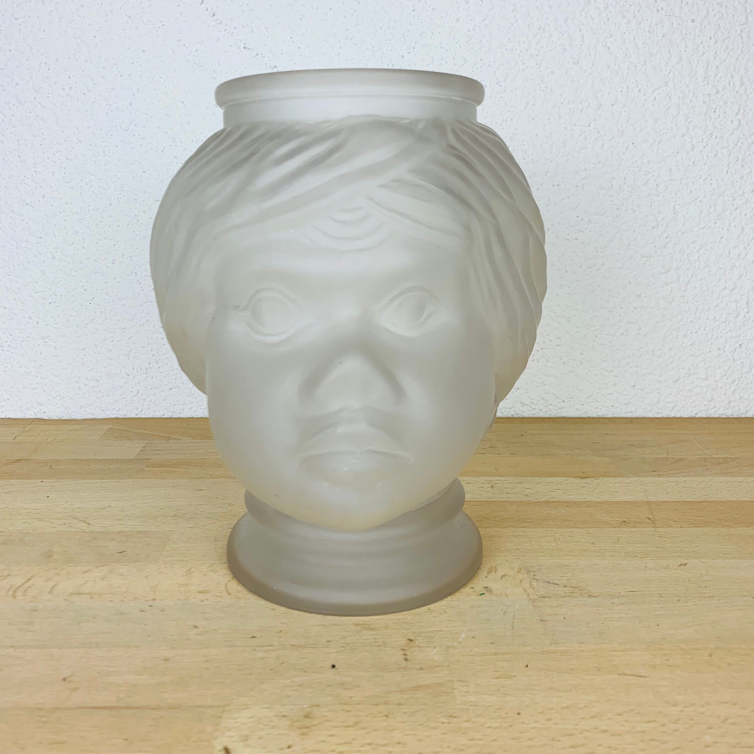 Nubian glass anthropomorphic vase