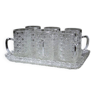 6 petites chopes et plateau vintages/anciennes en verre pressé style art déco