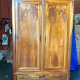 Armoire Louis-Philippe aménagée en dressing