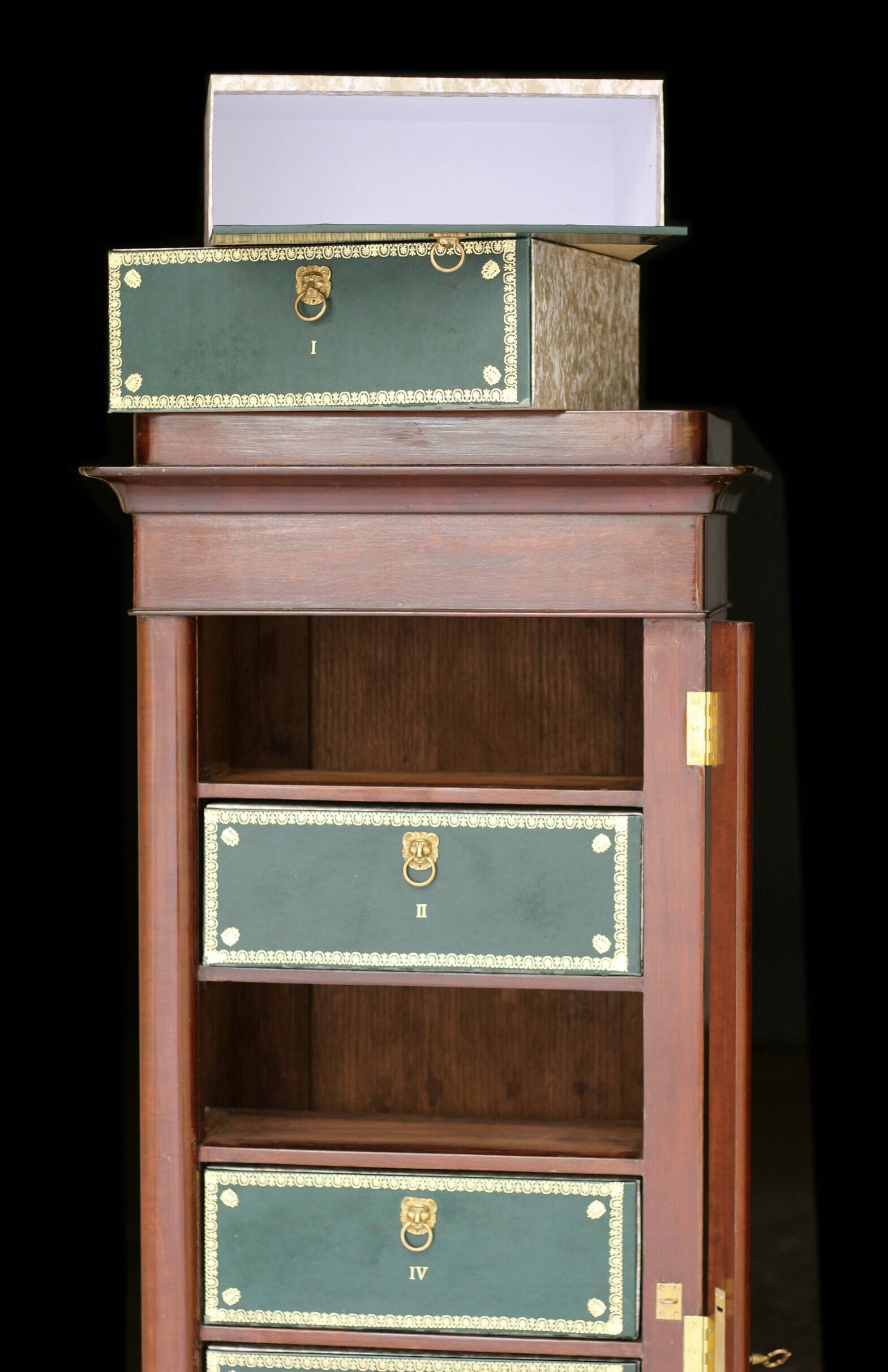 Elegant notary's cardboard box in mahogany, early 20th century.