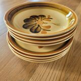 Set of 8 Gien plates