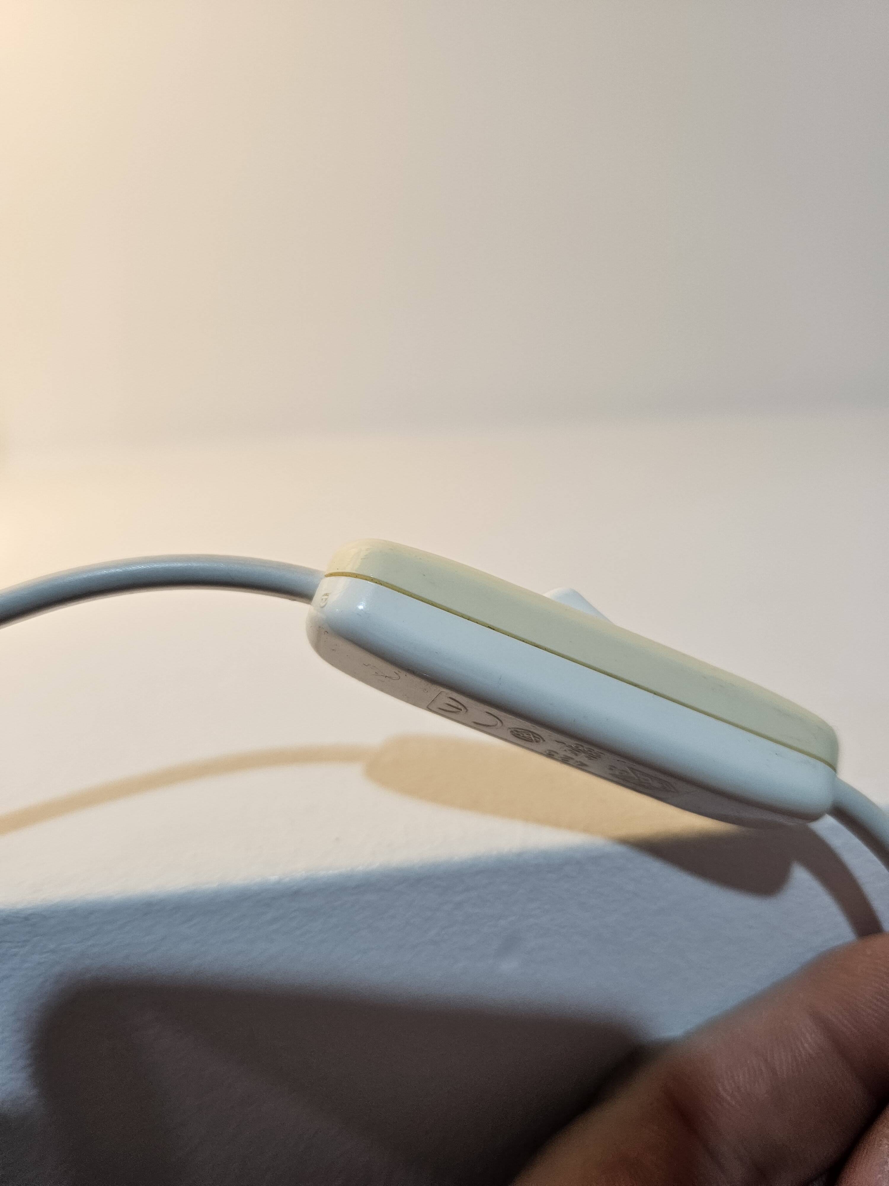 Cylindrical desk lamp "No 9", Isamu Noguchi, Knoll, 1940s.