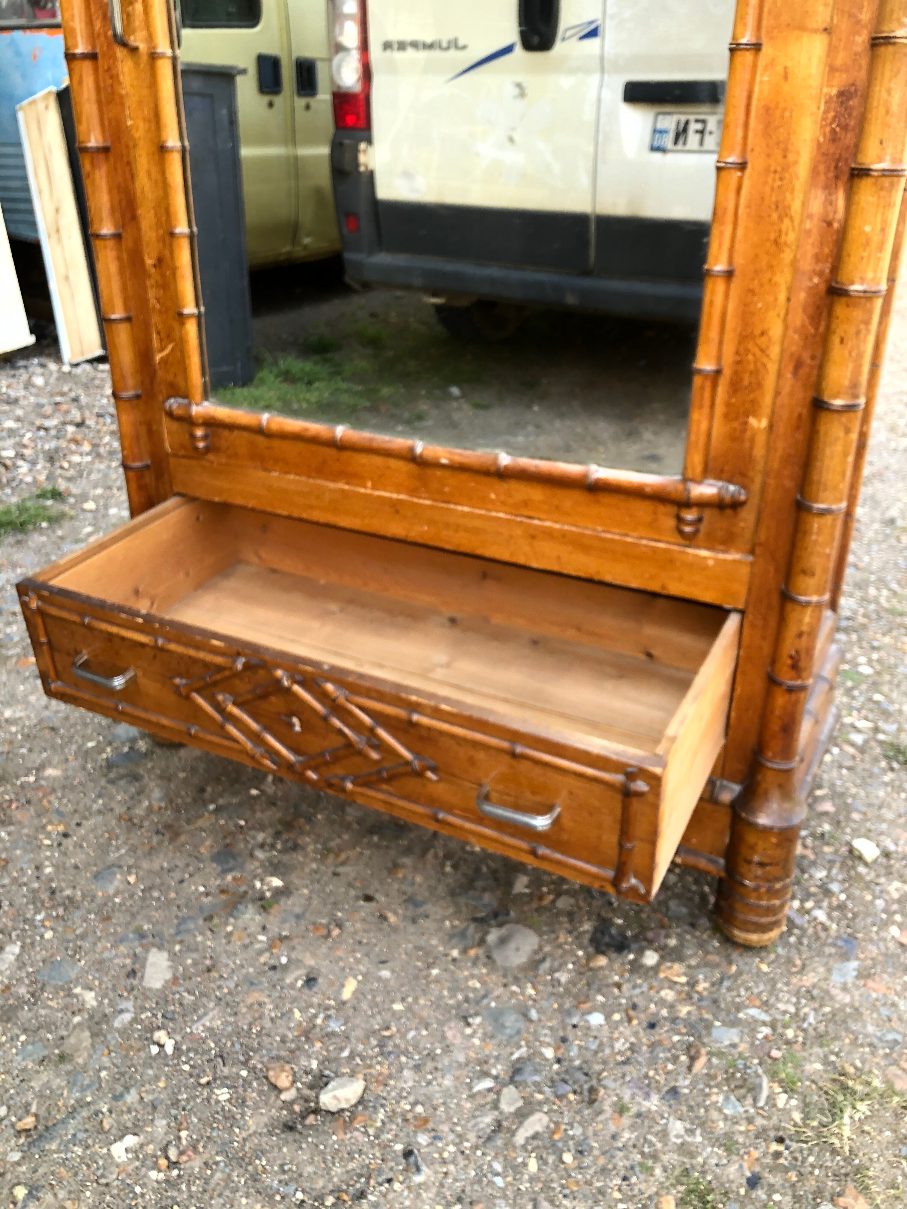 Armoire parisienne imitation bambou  1950