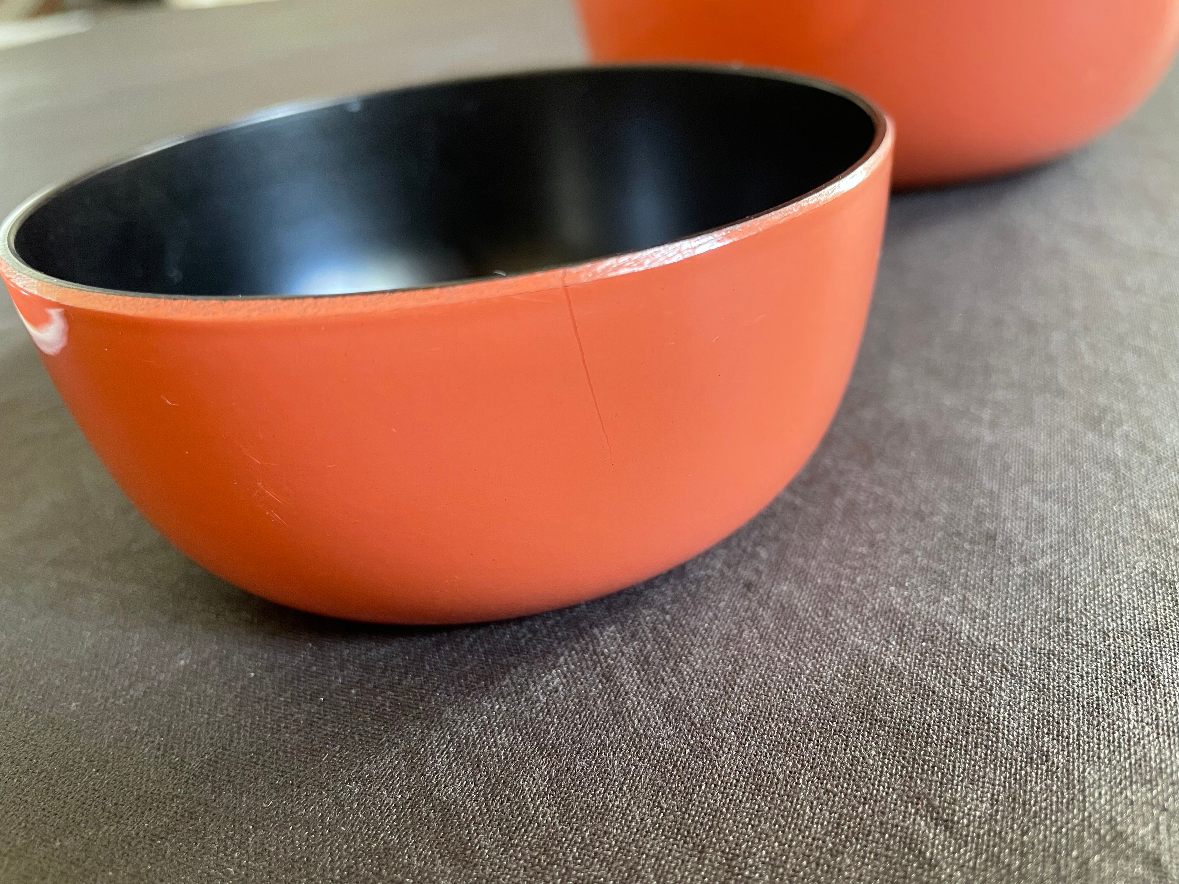 Pull-out boxes in bakelite lacquered 70s