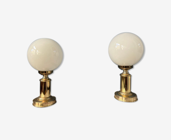Set de 2 lampes de bureau en verre opalin doré vintage