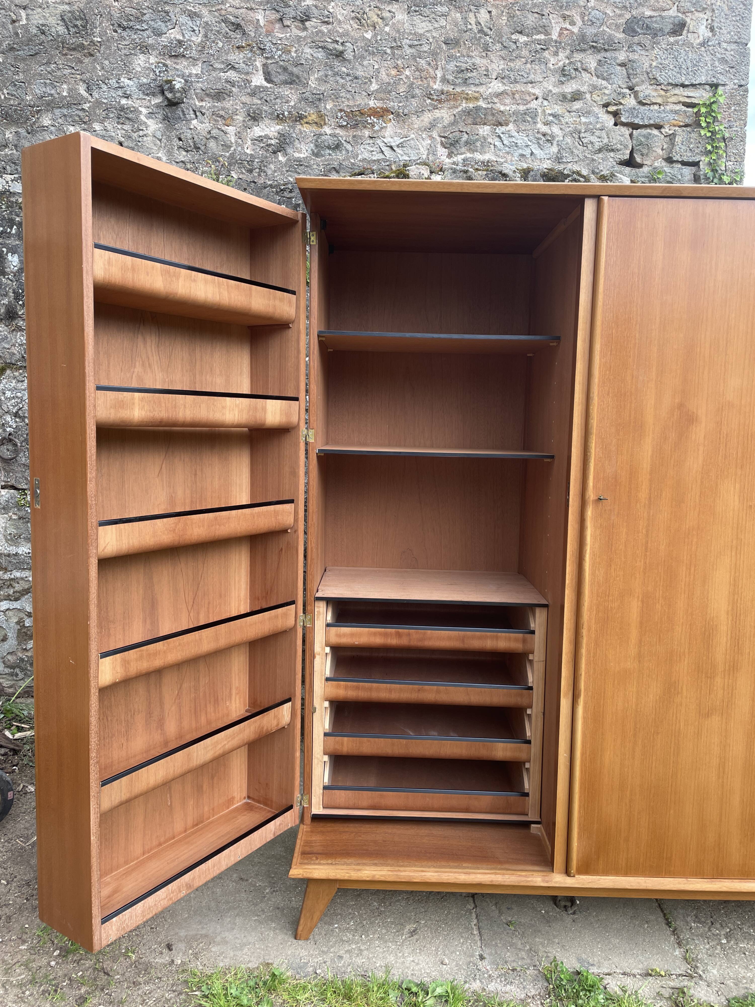 Wardrobe dressing room 1960