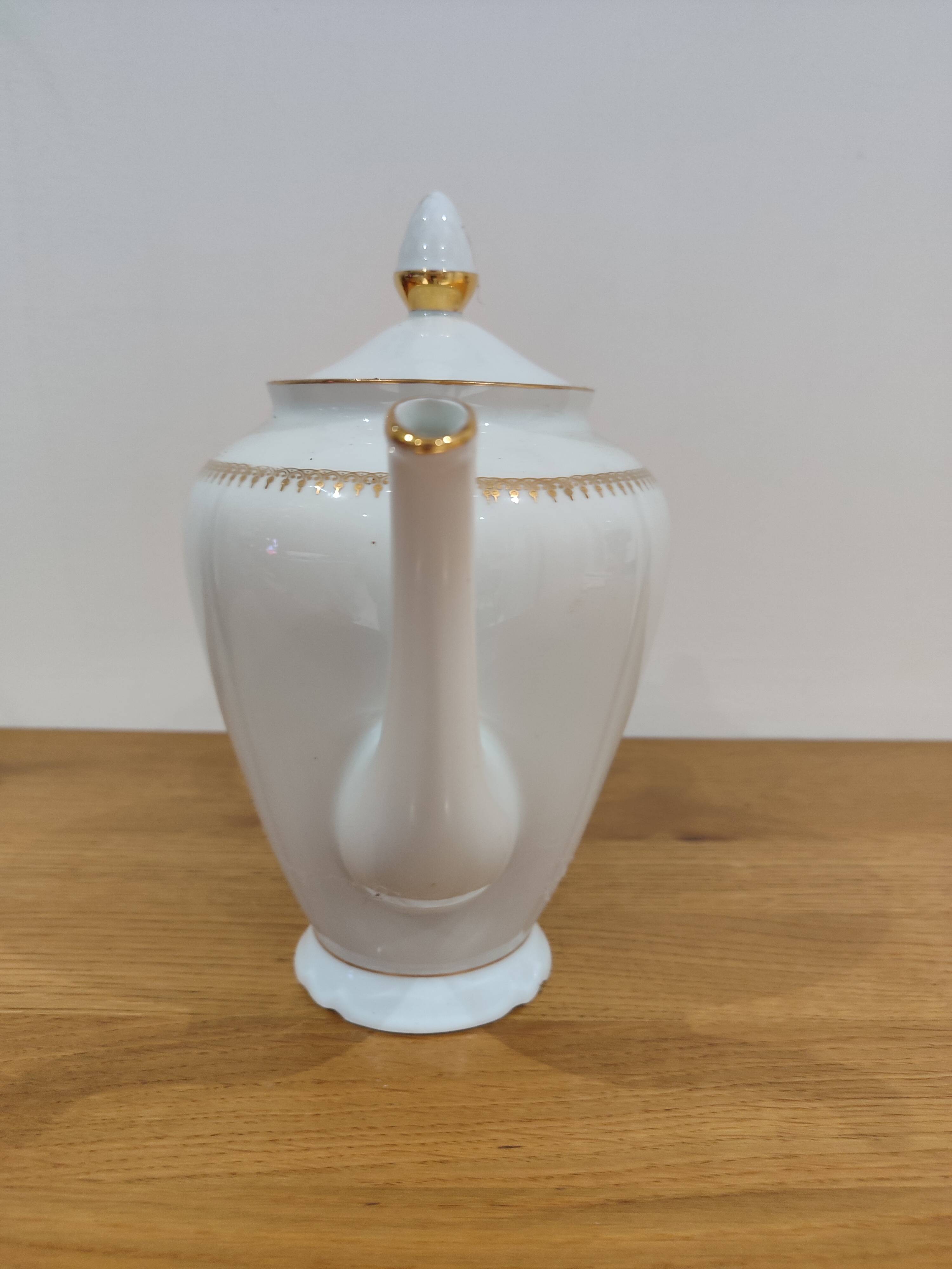 Porcelain coffee pot