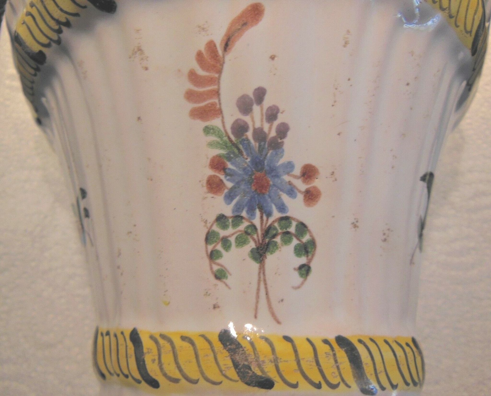 Vase bouquetiere faience enamelled of la Rochelle - XVIIIth century