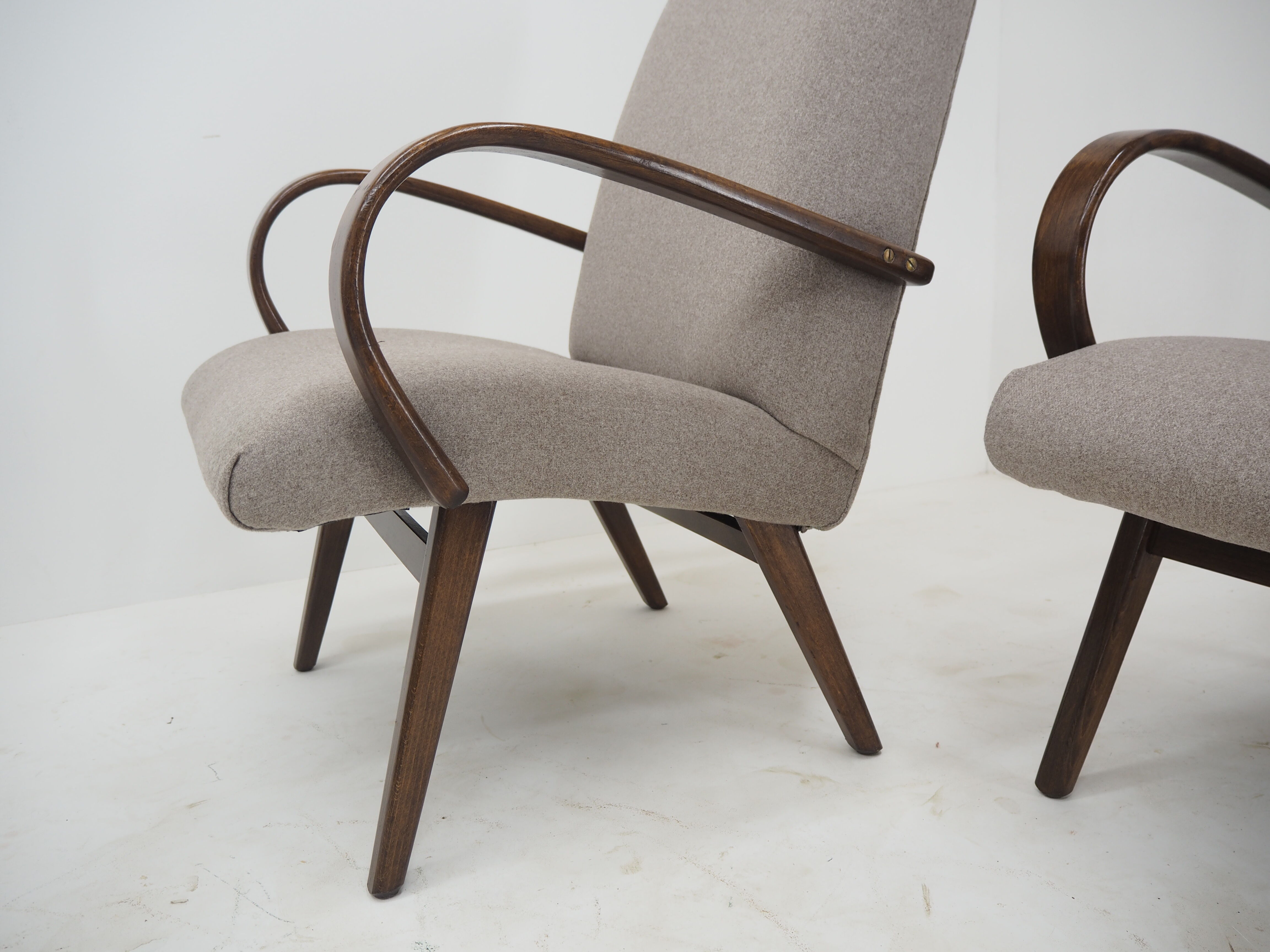 1960s pair of Ton/Thonet beech armchairs, czechoslovakia