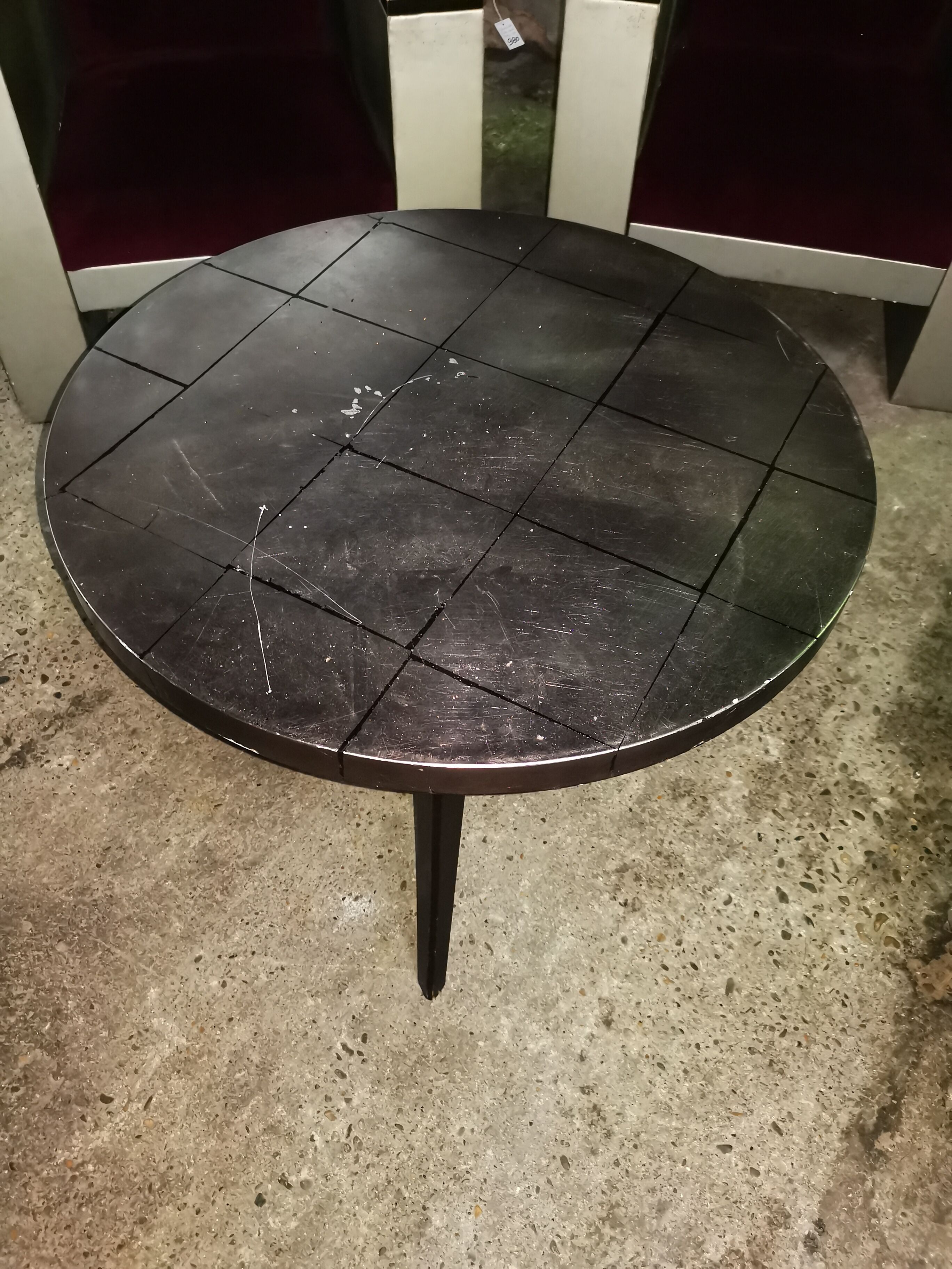 Set f 2 vintage club chairs and table