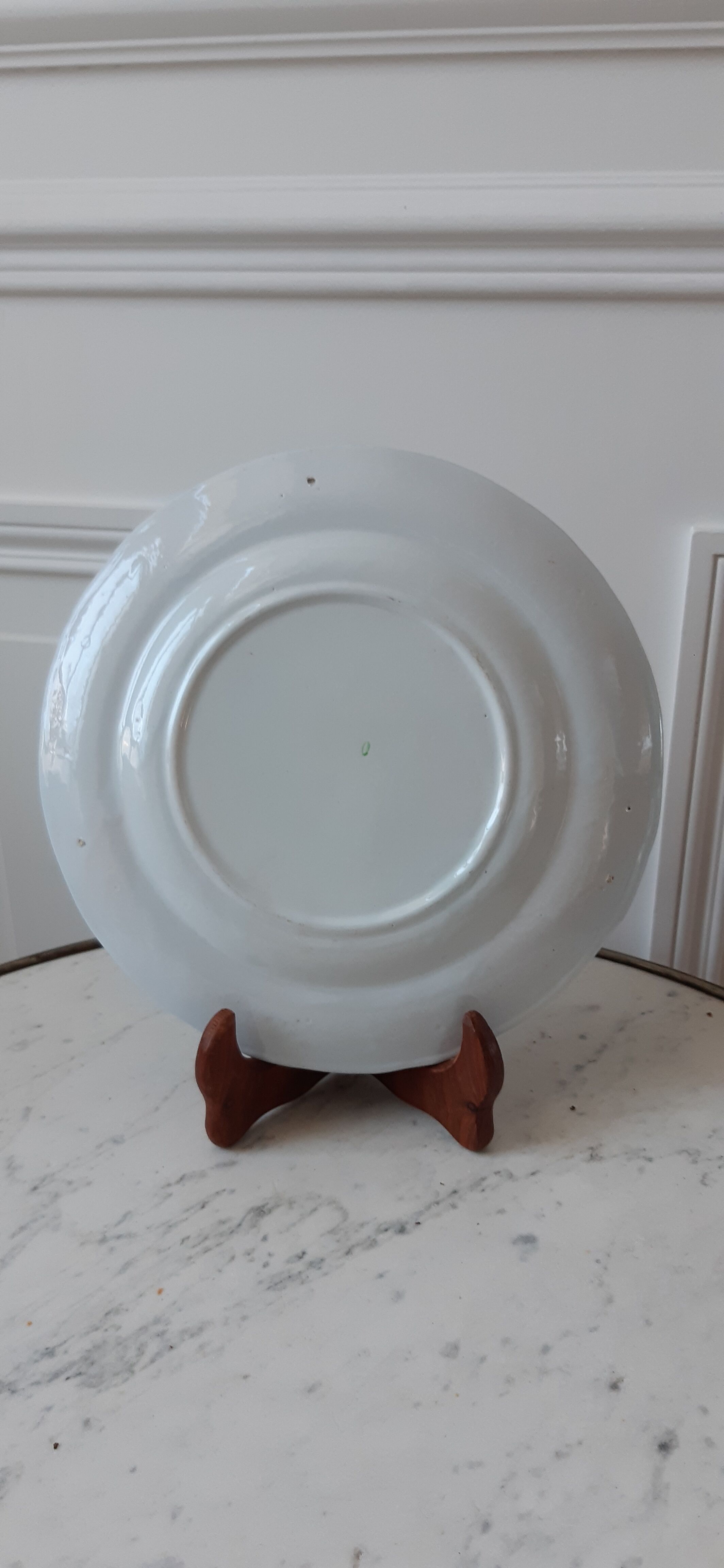 Decorative hand-painted ceramic plate 50s-60s