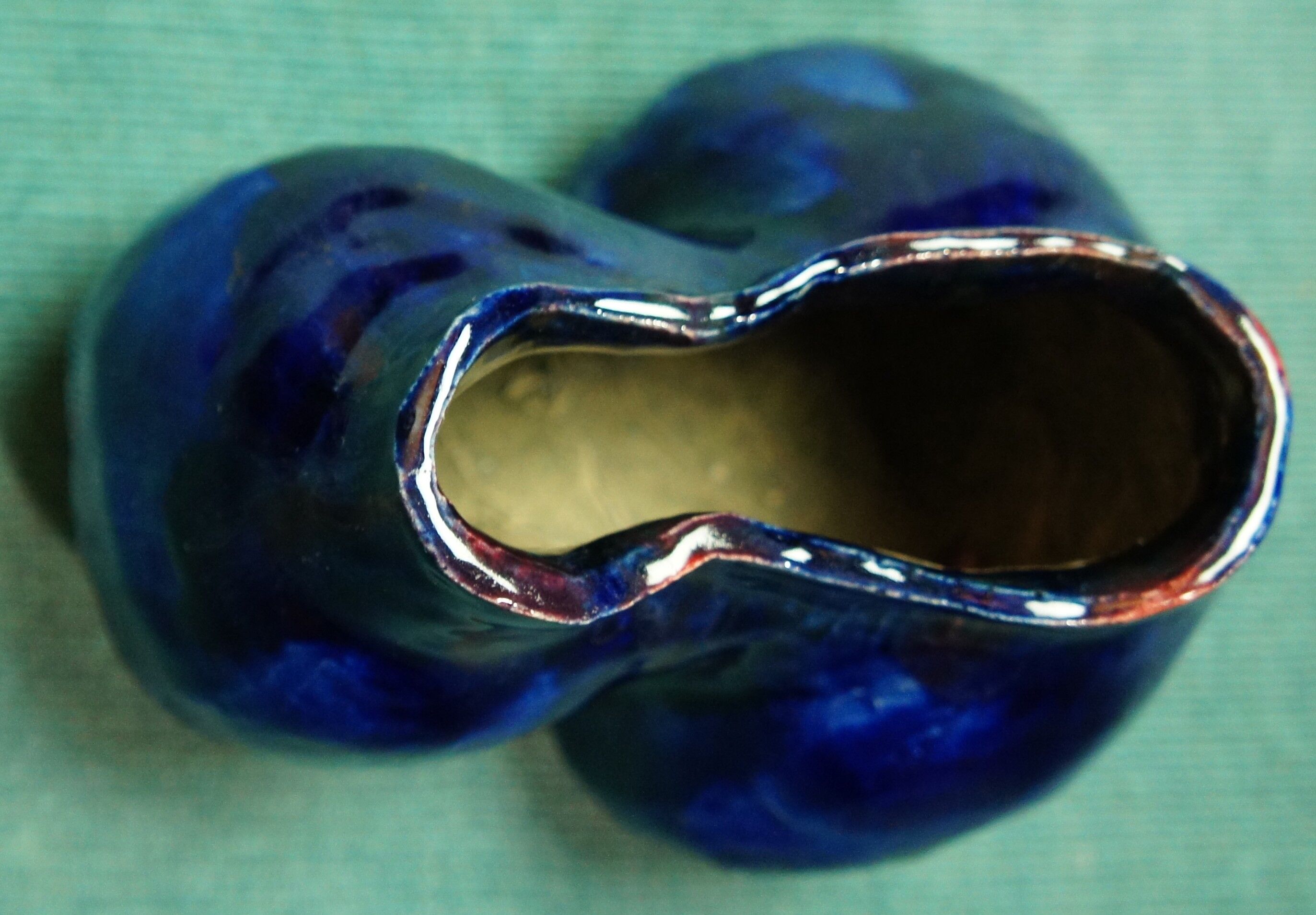 Hand-modeled "Popotin" terracotta vase