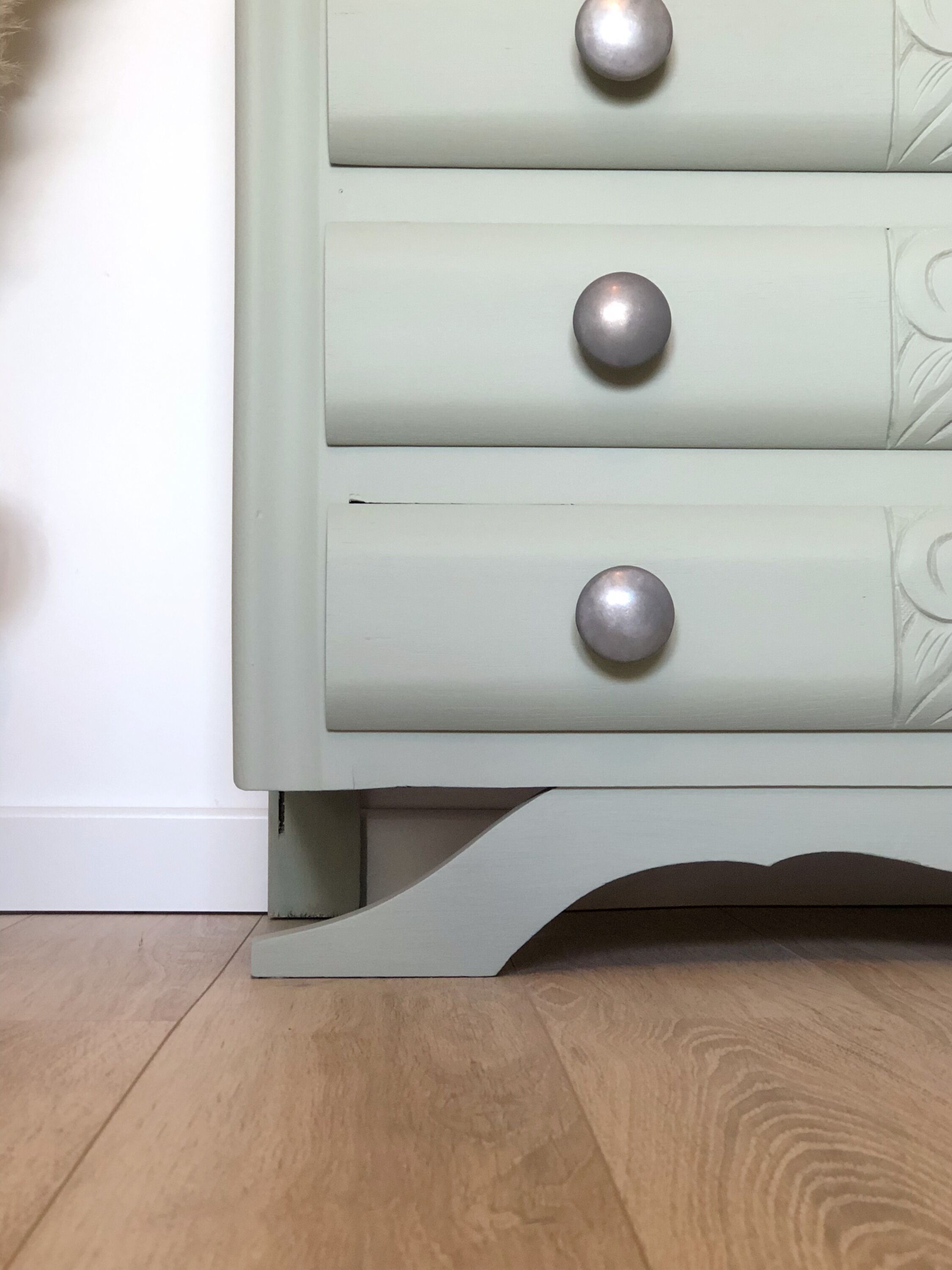 Commode Art Déco couleur vert fumé