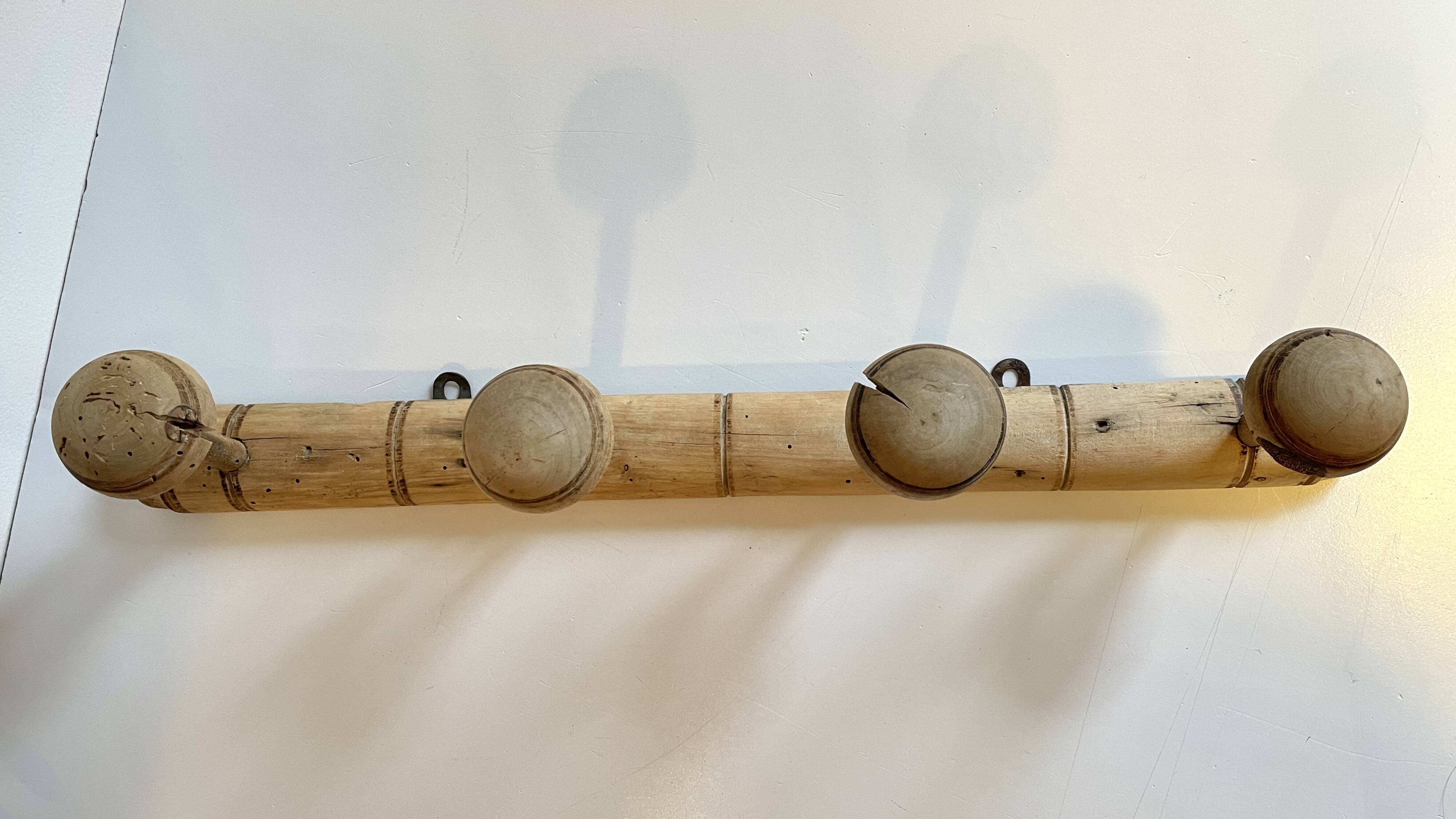 Bamboo-style portmanteau from the 1920s