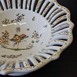 Very nice fruit bowl "Vieux Moustiers" in very good condition.