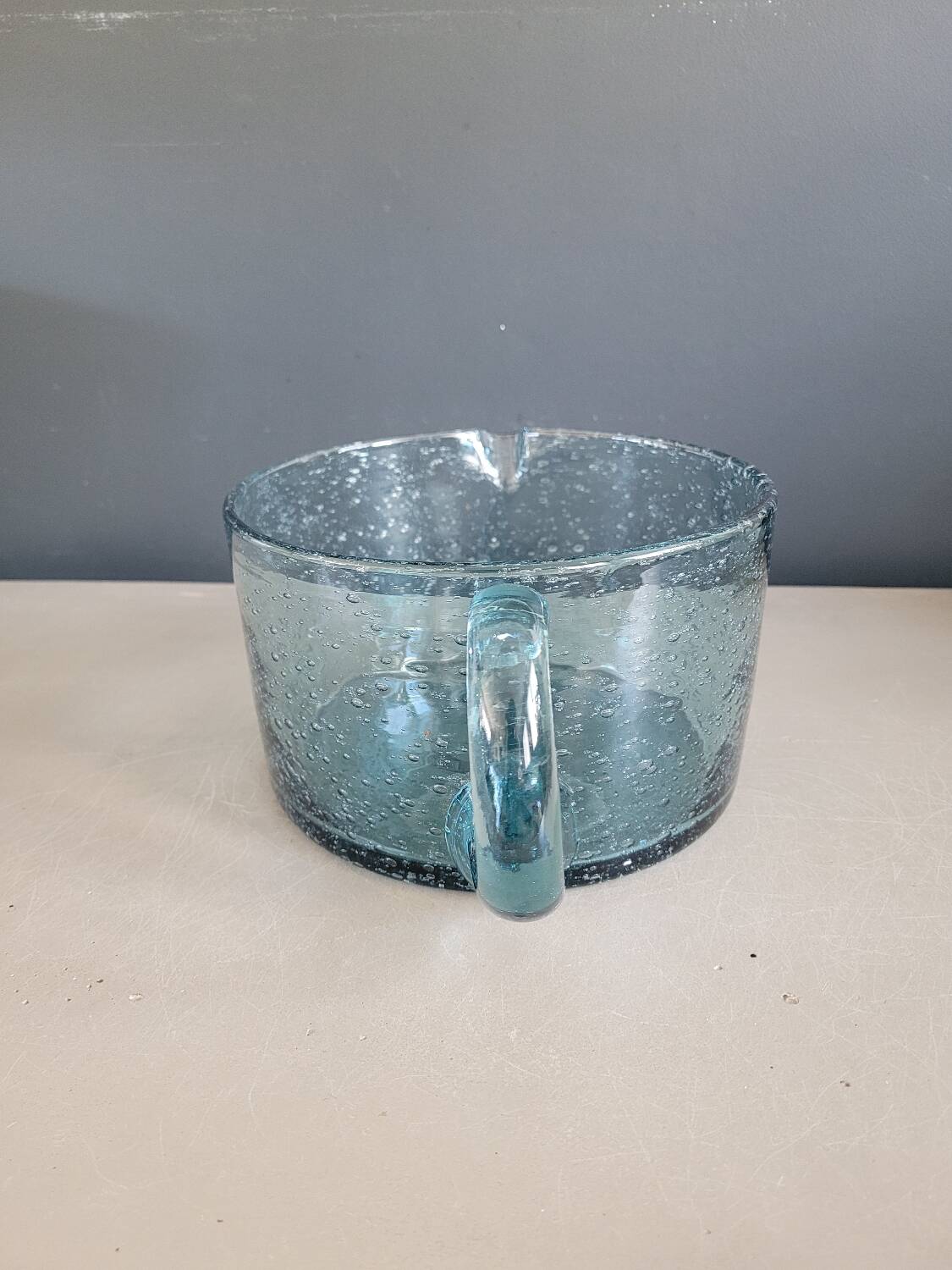 Large 2L pitcher in blue bubble glass