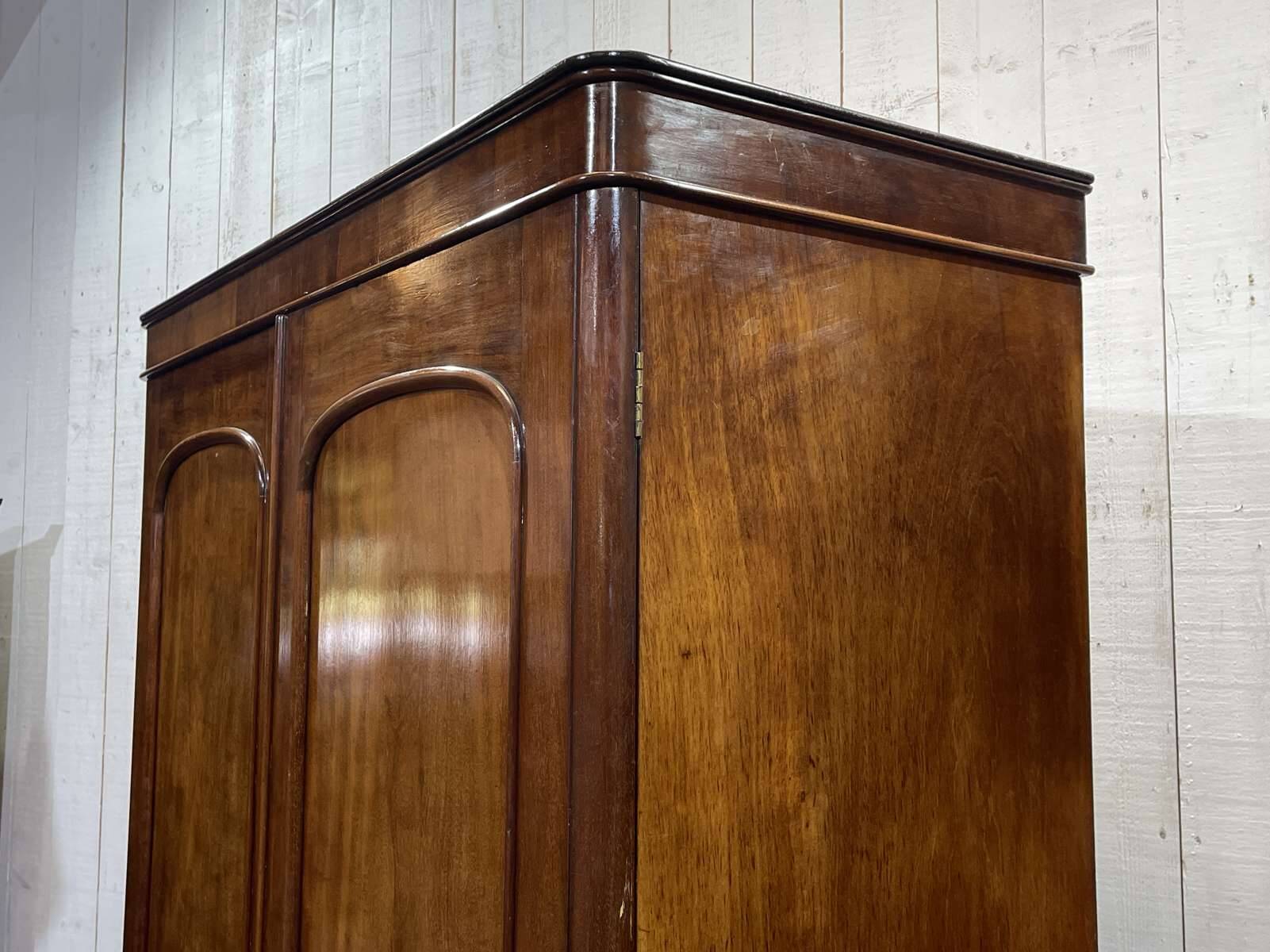 Armoire dressing Victorienne 19ème en acajou.