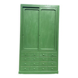 Ancien meuble d'atelier