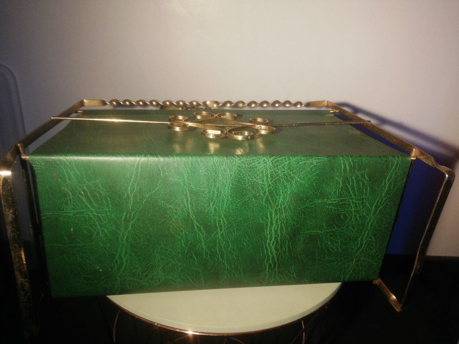 Vintage magazine/newspaper holder