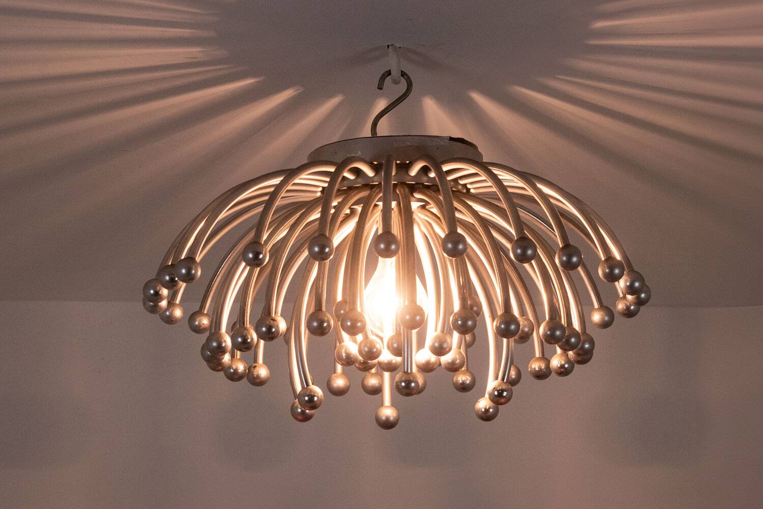 Valenti Luce for Studio Tetrarch. “Pistillo” pendant light. 1970s.