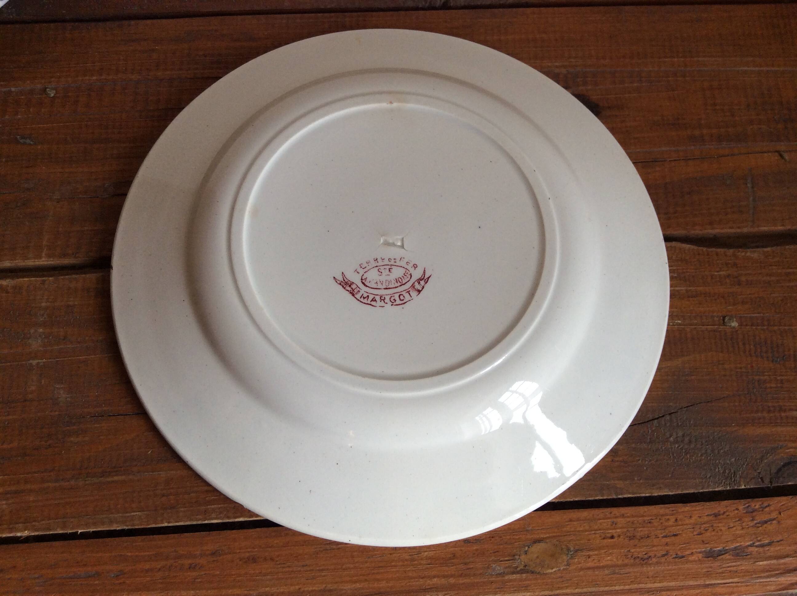 Terre de Fer dessert plates